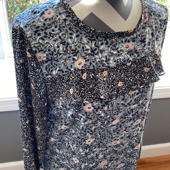 Ann Taylor Loft top - Picture 2 of 4